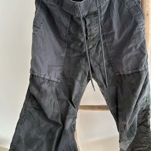 James Perse camo rip stop pants size S fits 31